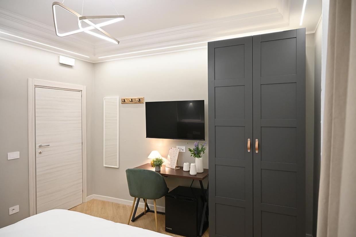 Mom Apartment Rooms&Suites 蒂沃利 外观 照片